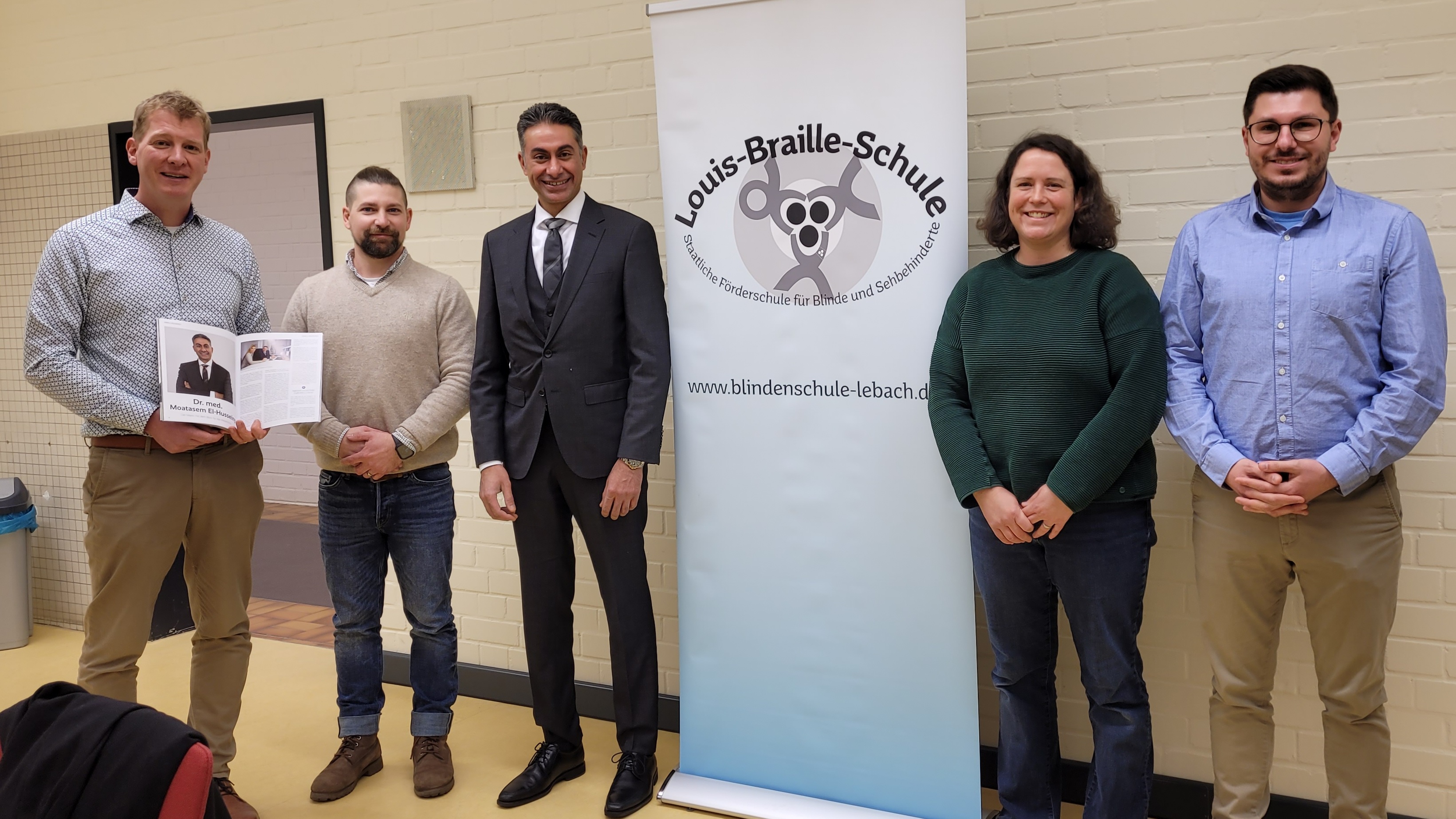 Gruppenfoto%20Danke%20f%C3%BCr%20die%20Spende Gruppenfoto%20Danke%20f%C3%BCr%20die%20Spende